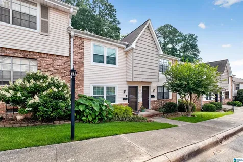 2725 Southbury Circle Vestavia Hills AL 35216