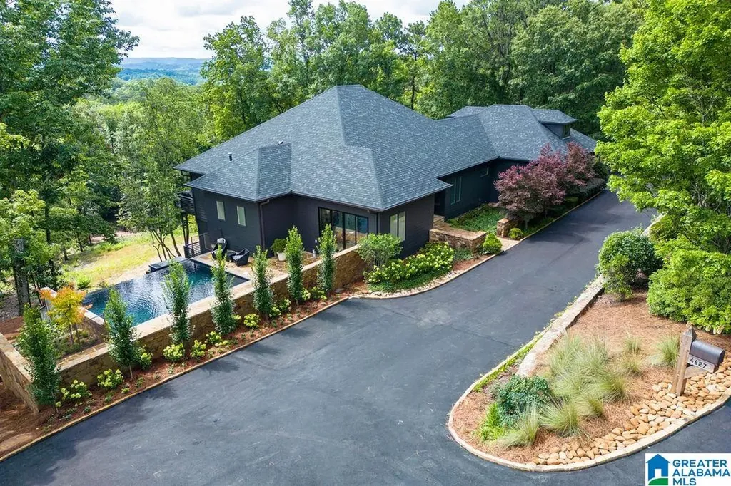 4627 Dolly Ridge Road Vestavia Hills AL 35243