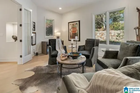 4627 Dolly Ridge Road Vestavia Hills AL 35243