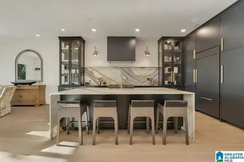 4627 Dolly Ridge Road Vestavia Hills AL 35243