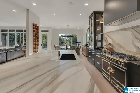 4627 Dolly Ridge Road Vestavia Hills AL 35243
