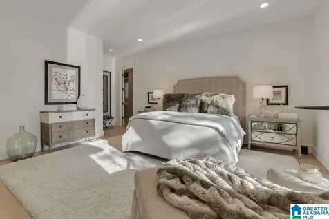 4627 Dolly Ridge Road Vestavia Hills AL 35243