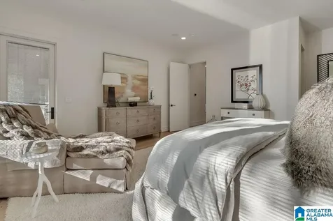 4627 Dolly Ridge Road Vestavia Hills AL 35243