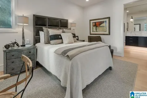 4627 Dolly Ridge Road Vestavia Hills AL 35243