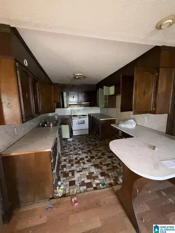 524 Violet Street Midfield AL 35228