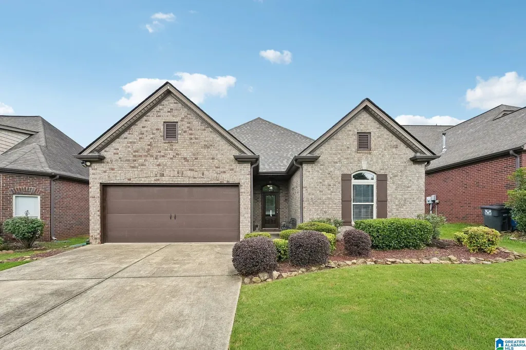 156 Glen Cross Circle Trussville AL 35173