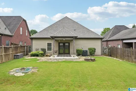 156 Glen Cross Circle Trussville AL 35173