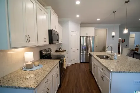 2048 NE Austin Drive Cullman AL 35058