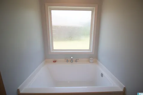 2048 NE Austin Drive Cullman AL 35058