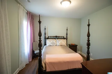 2048 NE Austin Drive Cullman AL 35058