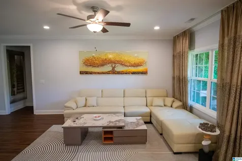 2048 NE Austin Drive Cullman AL 35058