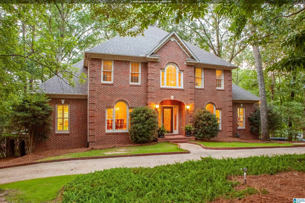 2348 Country Ridge Drive Vestavia Hills AL 35243