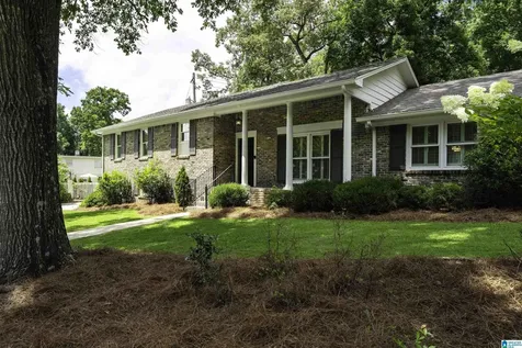1457 Willoughby Circle Vestavia Hills AL 35216