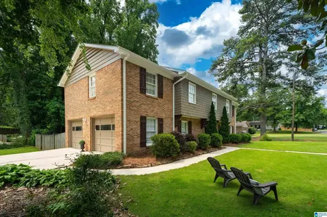 2400 Meadowlark Drive Hoover AL 35226