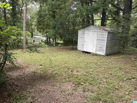 1914 3rd Street NW Center Point AL 35215