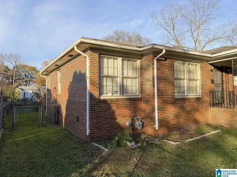 604 40th Place Fairfield AL 35064
