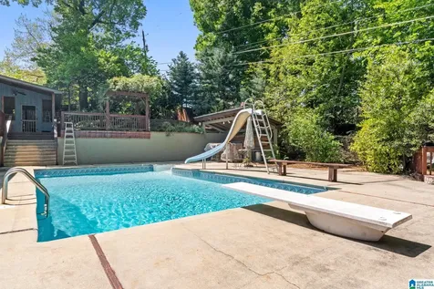 3448 Lynngate Circle Hoover AL 35216