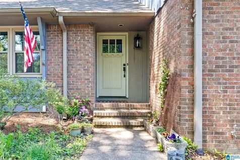 3448 Lynngate Circle Hoover AL 35216