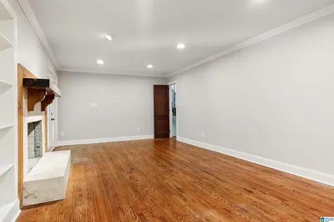 3448 Lynngate Circle Hoover AL 35216