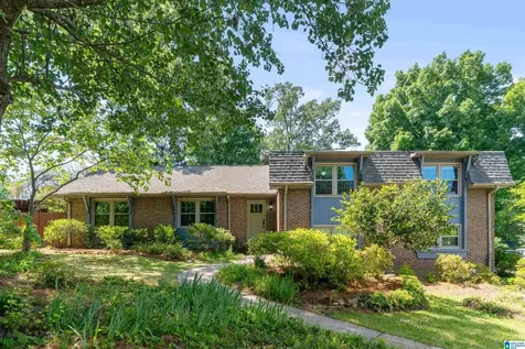 3448 Lynngate Circle Hoover AL 35216