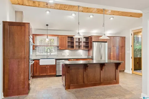 3448 Lynngate Circle Hoover AL 35216
