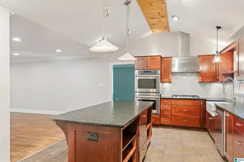 3448 Lynngate Circle Hoover AL 35216