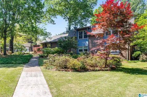 3448 Lynngate Circle Hoover AL 35216