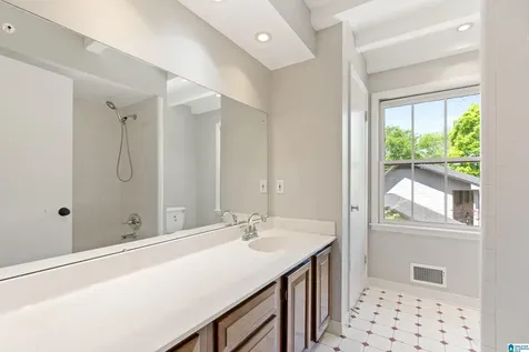 3448 Lynngate Circle Hoover AL 35216