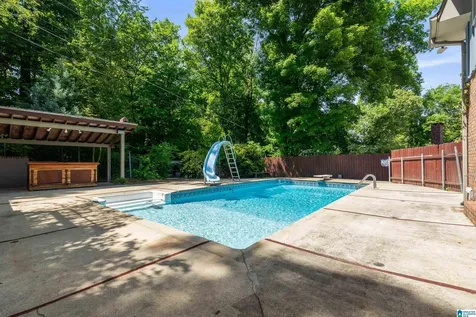 3448 Lynngate Circle Hoover AL 35216