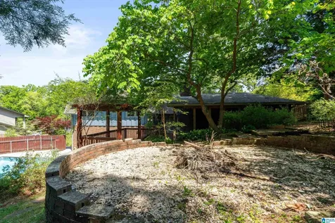 3448 Lynngate Circle Hoover AL 35216