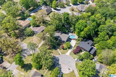 3448 Lynngate Circle Hoover AL 35216