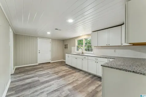 305 9th Street Pleasant Grove AL 35127