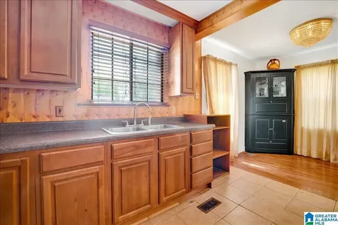 437 4th Street W Birmingham AL 35204