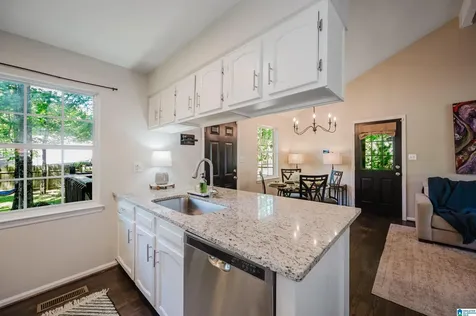 2400 Glenmore Court Birmingham AL 35235