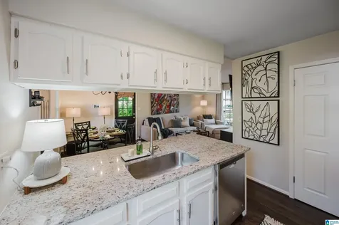 2400 Glenmore Court Birmingham AL 35235