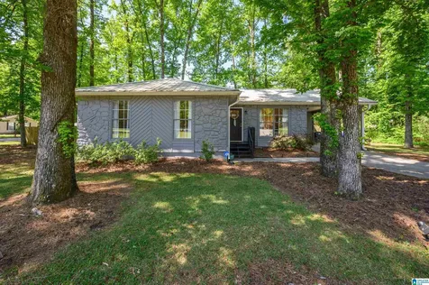 2400 Glenmore Court Birmingham AL 35235