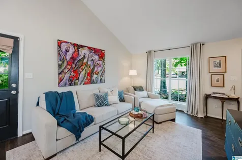 2400 Glenmore Court Birmingham AL 35235