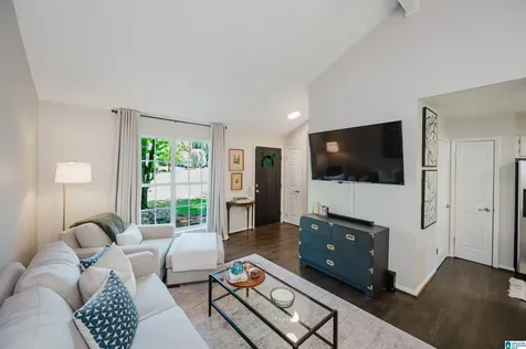 2400 Glenmore Court Birmingham AL 35235