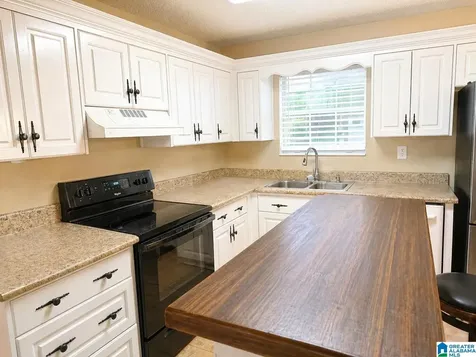 802 14th Avenue Pleasant Grove AL 35127