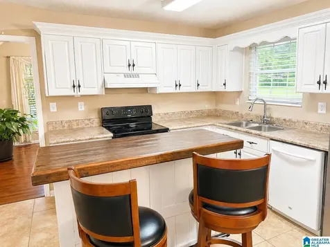 802 14th Avenue Pleasant Grove AL 35127