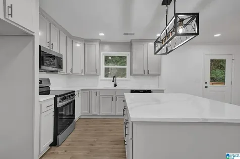1903 Croyden Circle Birmingham AL 35235