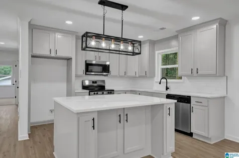 1903 Croyden Circle Birmingham AL 35235