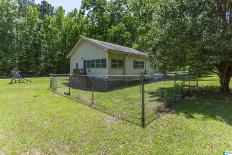 1907 Kelly Loop Road Mount Olive AL 35117