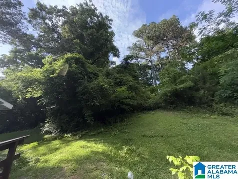 1545 SE 3rd Street Graysville AL 35073