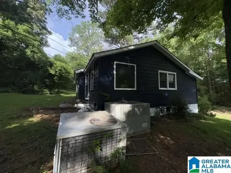 1545 SE 3rd Street Graysville AL 35073
