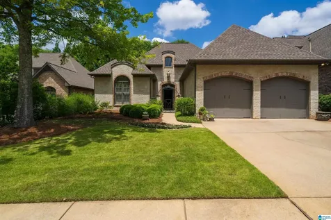 1672 Warren Lane Vestavia Hills AL 35243
