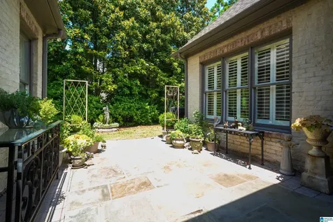 1672 Warren Lane Vestavia Hills AL 35243