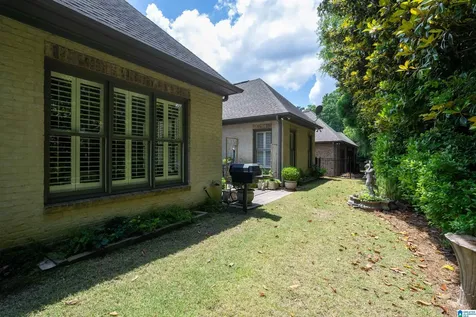 1672 Warren Lane Vestavia Hills AL 35243