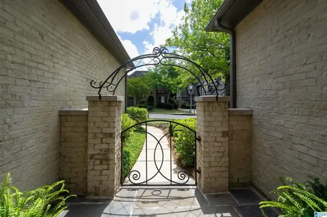 1672 Warren Lane Vestavia Hills AL 35243