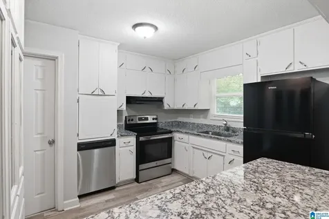 2913 Debra Drive Fultondale AL 35068